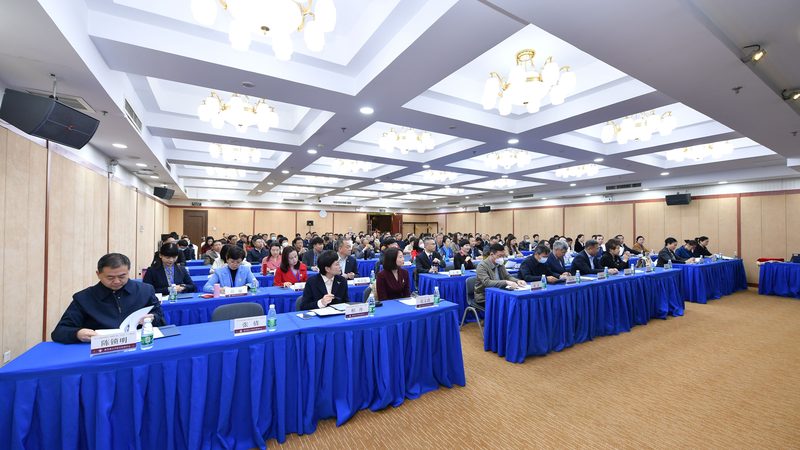 叉车考试倒库技巧注意事项：轻松掌握，安全无忧